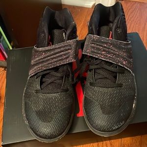 Used Kids Kyrie sneakers